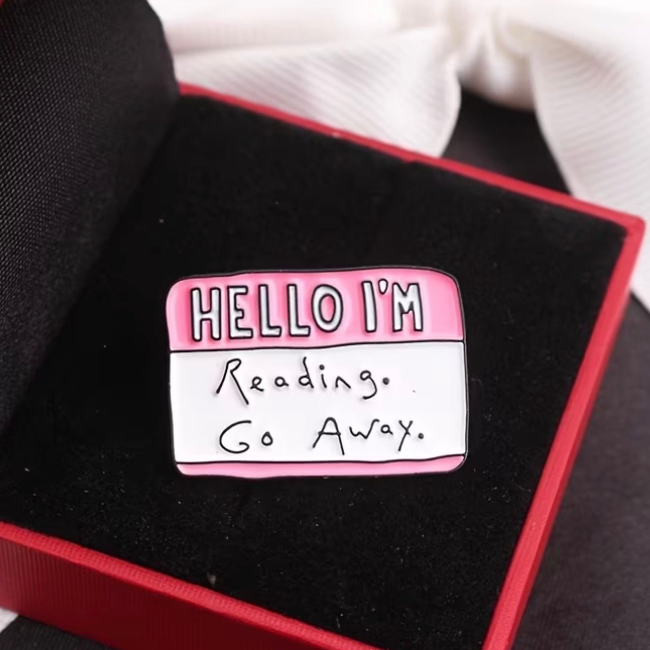 Hello I’m reading l go away - Image 1
