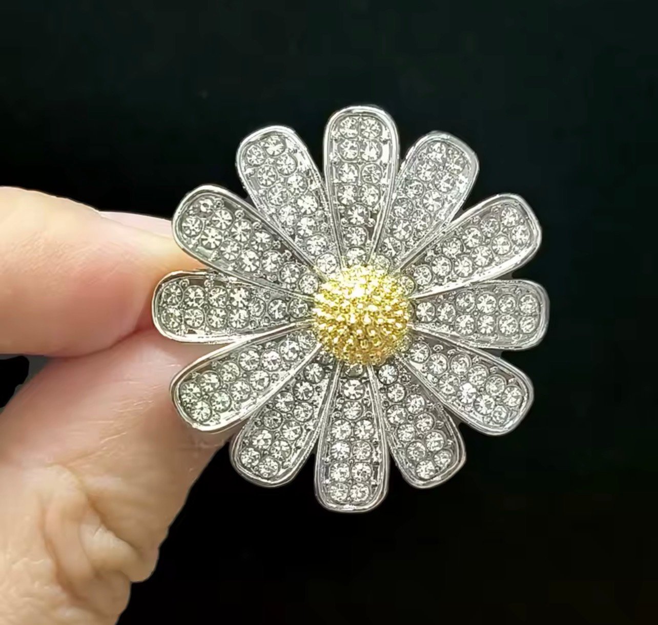 Silver chrysanthemum - Image 1