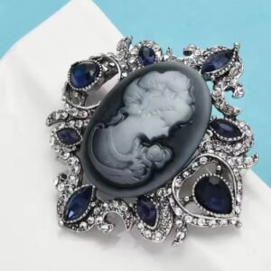 Midnight cameo - Image 1