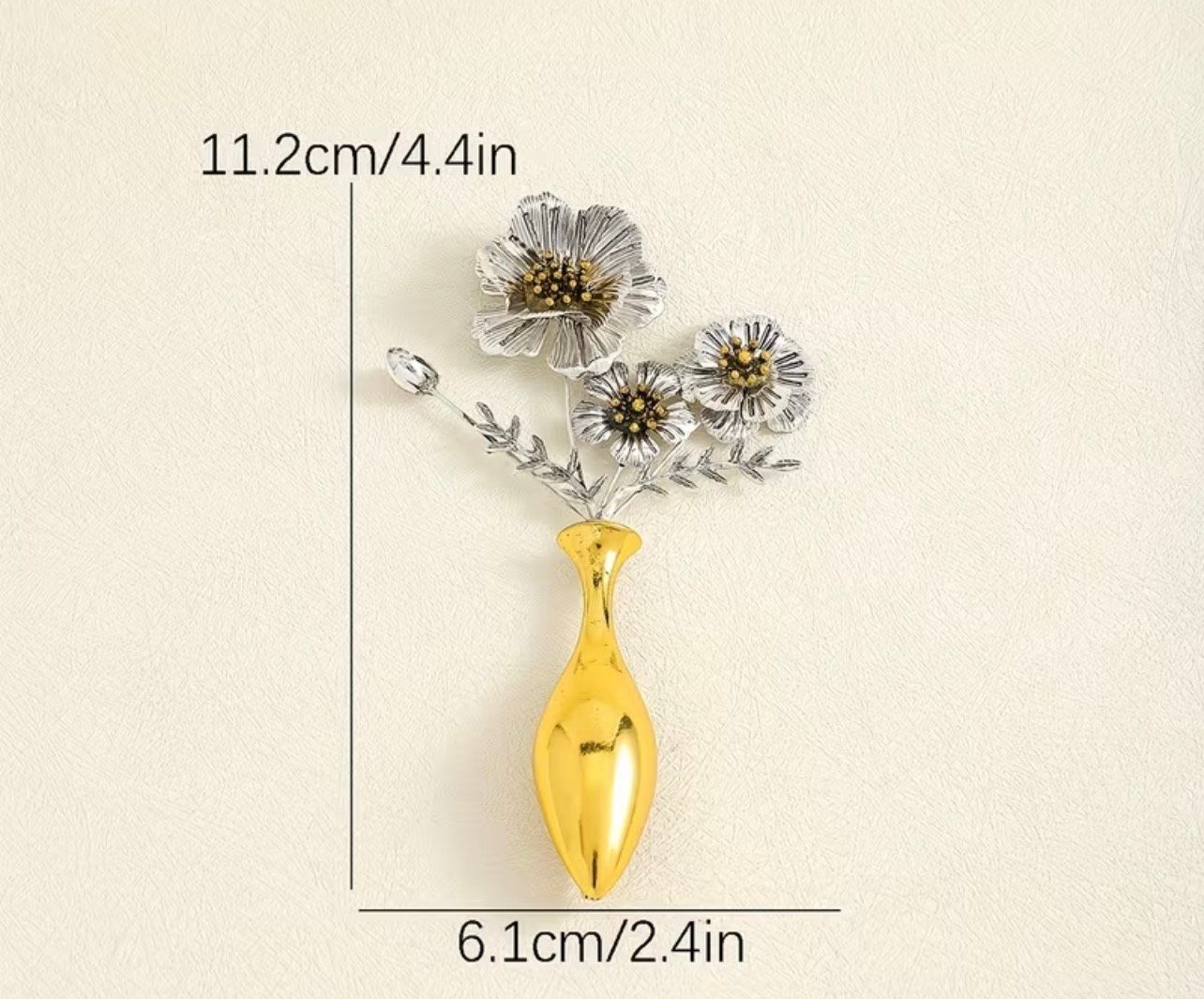 Vase of flowers - Image 2