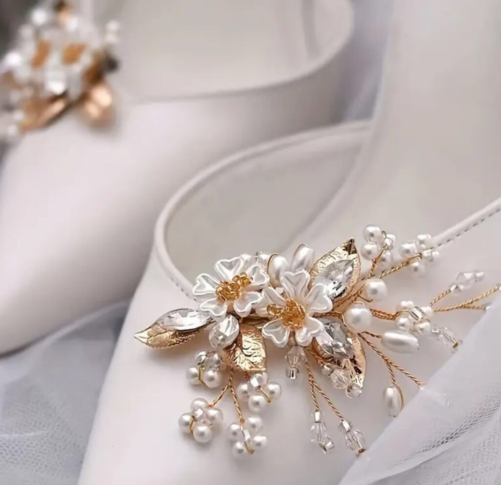 Pearl cluster shoe brooch
