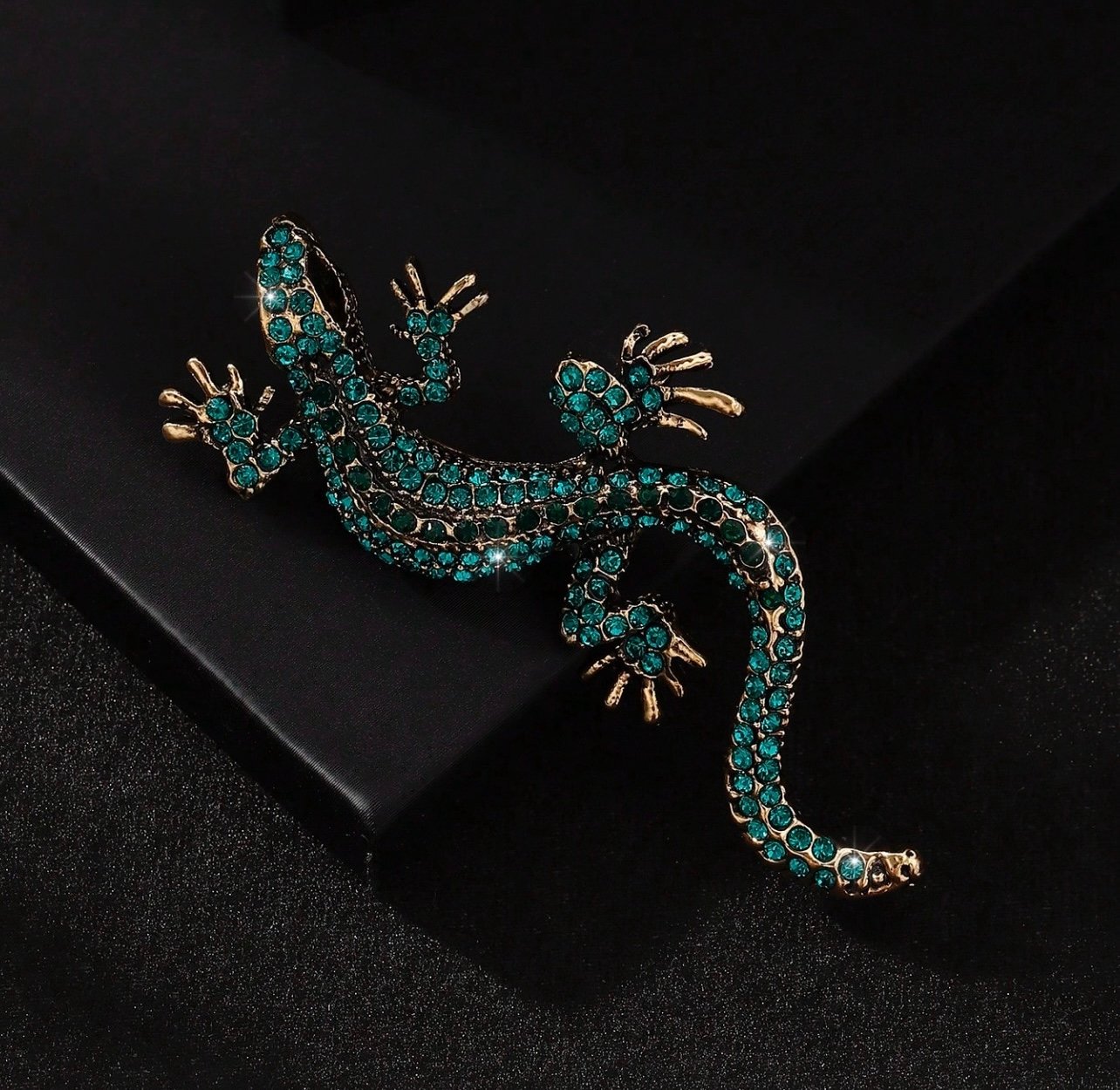 Turquoise gecko - Image 1