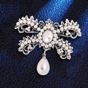 Hanging pearl bow - Image 1