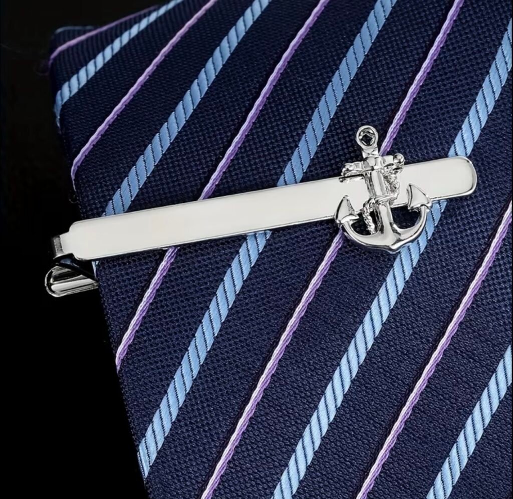 Silver anchor tie pin