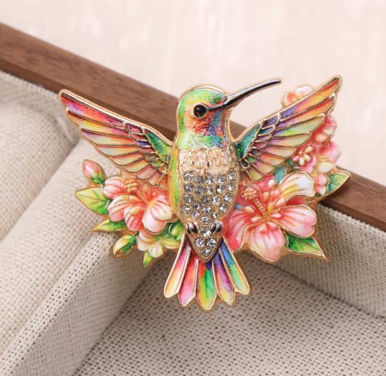 Enchanted hummingbird - Image 1