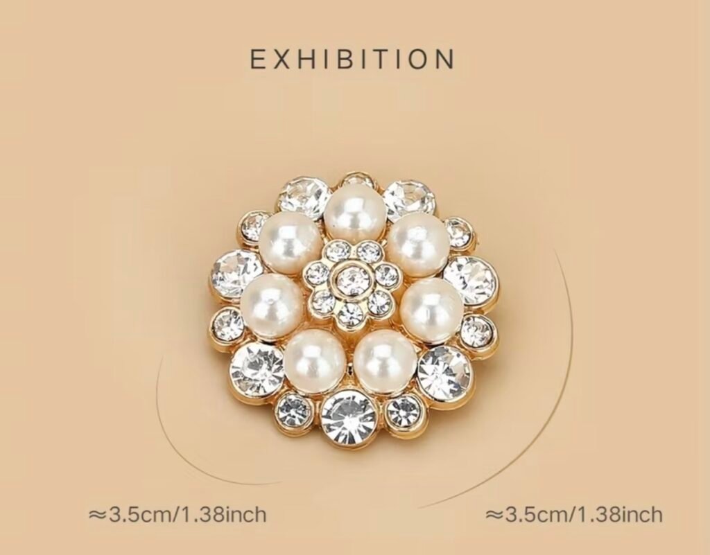 Simple pearl shoe brooch