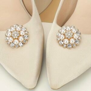 Simple pearl shoe brooch - Image 1