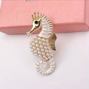 Pearl seahorse - Image 2