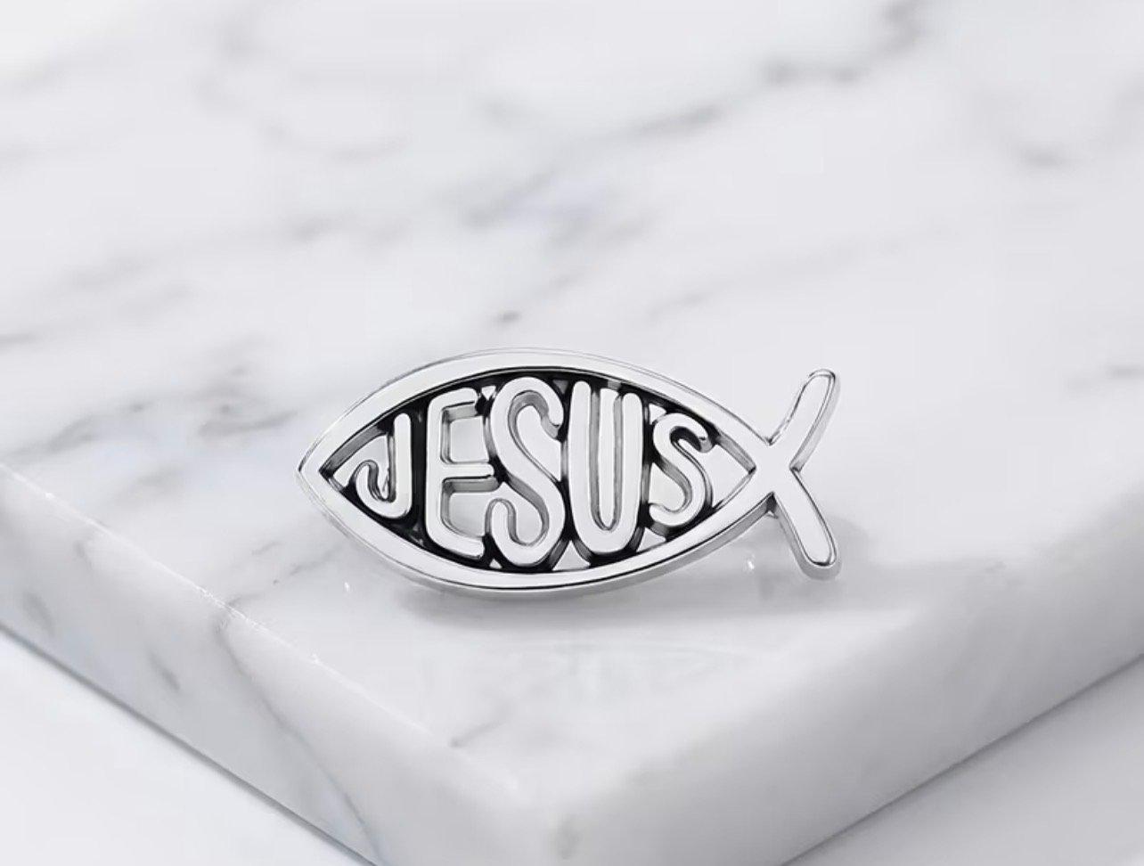 Jesus pin - Image 1