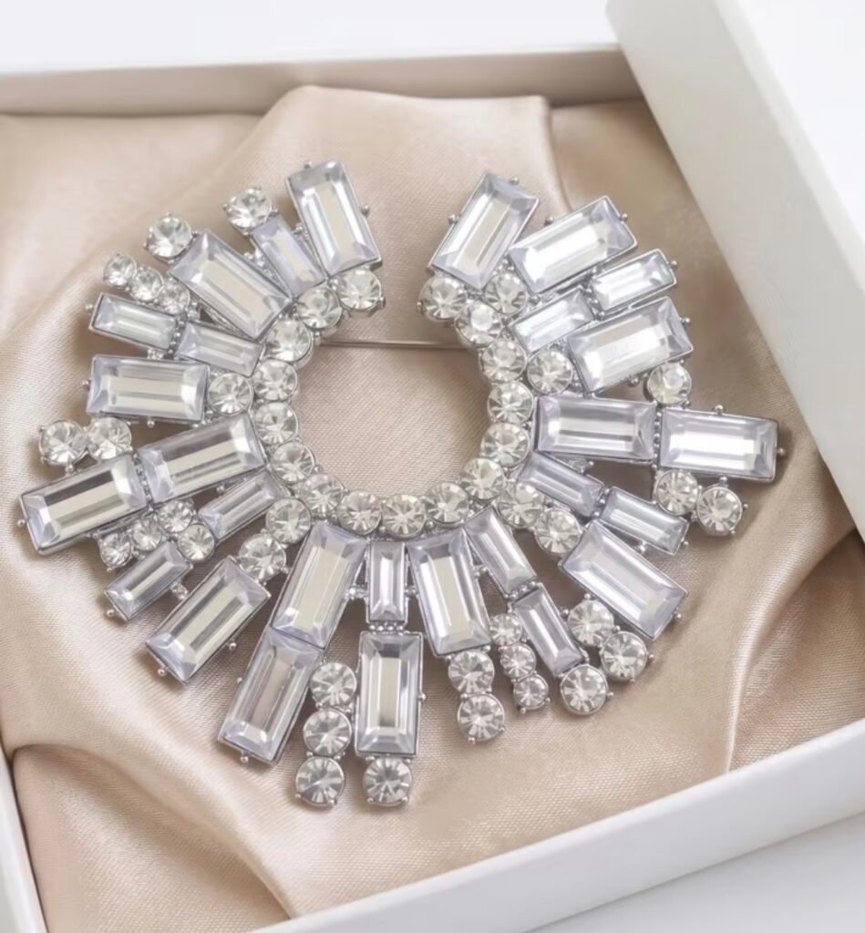 Silver crystal fleur