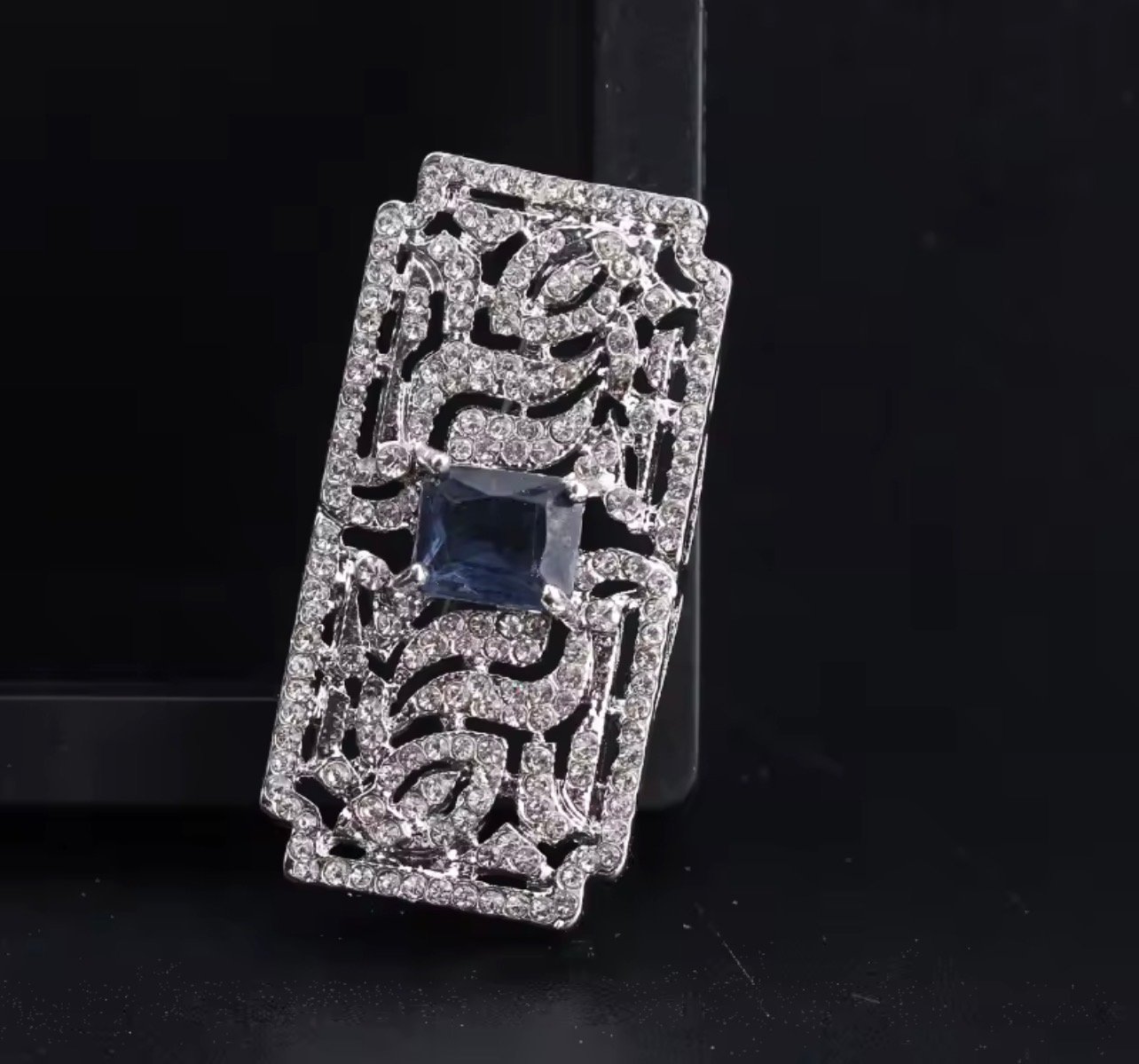 Silver statement piece - Image 1