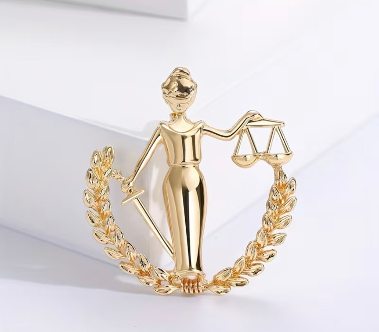 Lady justice - Image 1