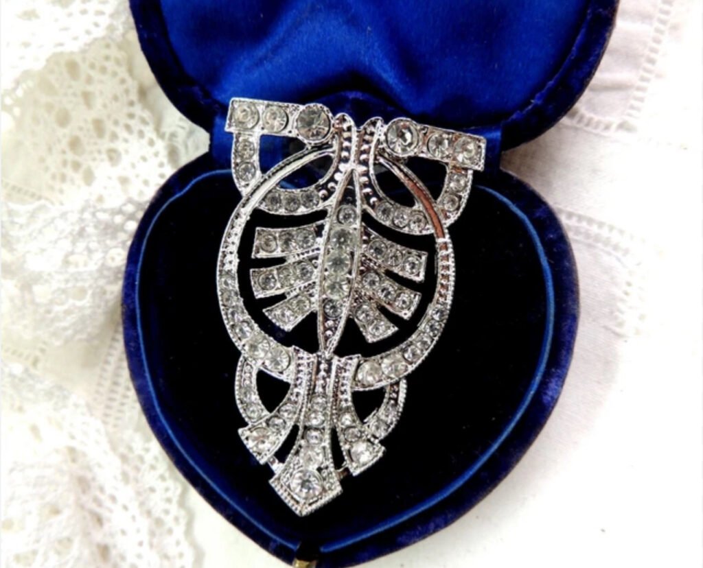 Men silver brooch