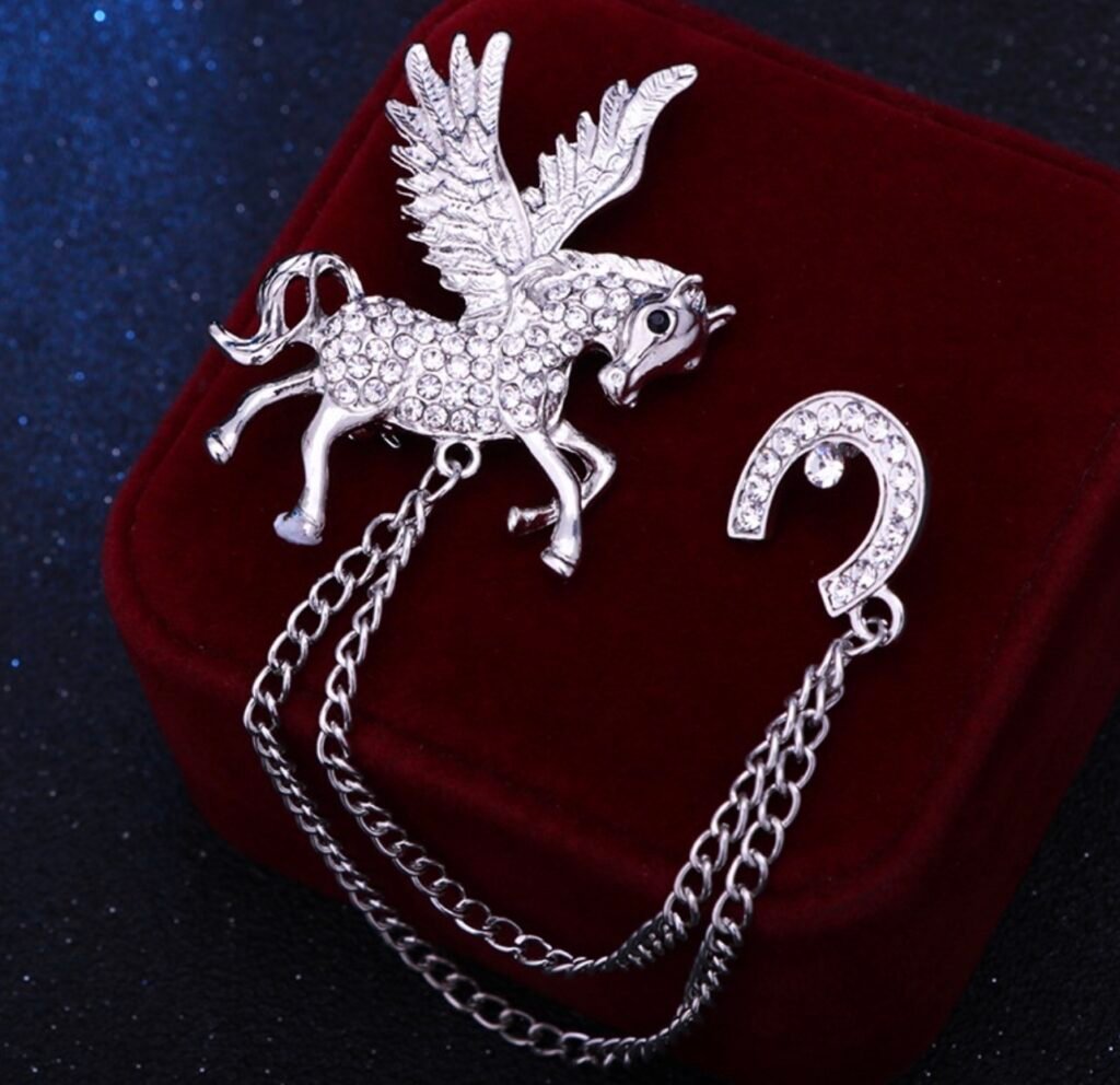 Silver Pegasus chain brooch